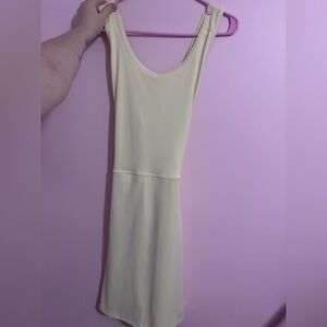 ⭐️Columbia butter, yellow dress women’s large-extra large